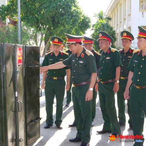 Chính ủy Quân khu 4 kiểm tra tại Ban Chỉ huy Phòng thủ Khu vực 3 - Kỳ Anh (Hà Tĩnh)