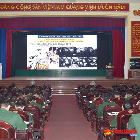 Quân khu 4: Tuyên truyền 50 năm Ngày giải phóng miền Nam, thống nhất đất nước