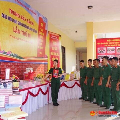 Bộ CHQS tỉnh Thừa Thiên Huế lan tỏa ngày sách và văn hóa đọc Việt Nam