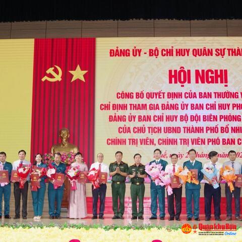 Thành phố Huế: Công bố quyết định về công tác nhân sự