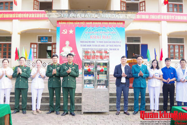 Sư đoàn 324 (Quân khu 4) triển khai mô hình “Tủ thuốc quân dân vùng rốn lũ”
