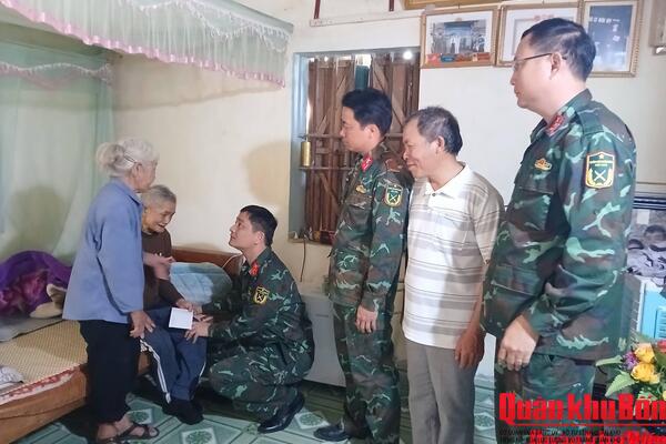 Nghĩa tình quân dân trên những vùng đất khó