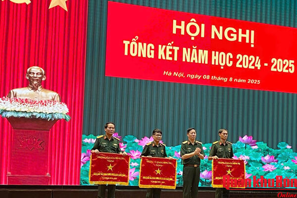 50 năm bồi đắp mạch nguồn chính trị từ giảng đường đến thao trường