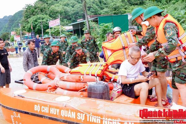 Vui gì hơn làm người lính đi đầu