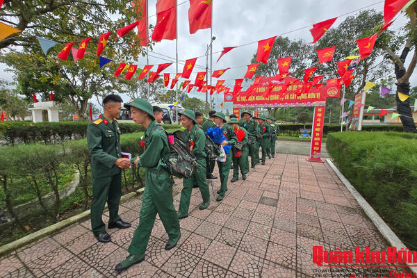 Quân khu 4: Các đơn vị tiếp đón chiến sĩ mới chu đáo, an toàn