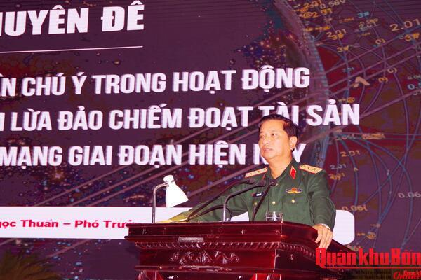 Trung tướng Hà Thọ Bình, Tư lệnh Quân khu kiểm tra học tập tại chức cơ quan Quân khu