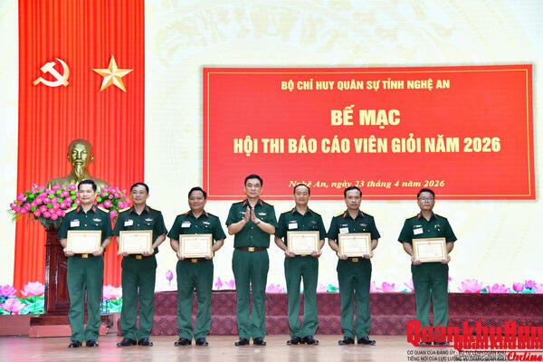 Bộ Chỉ huy Quân sự tỉnh Nghệ An: Hội thi báo cáo viên giỏi
