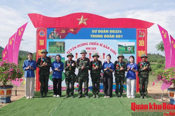Sư đoàn 324 (Quân khu 4) hoàn thành kiểm tra “3 tiếng nổ” cho chiến sĩ mới năm 2026