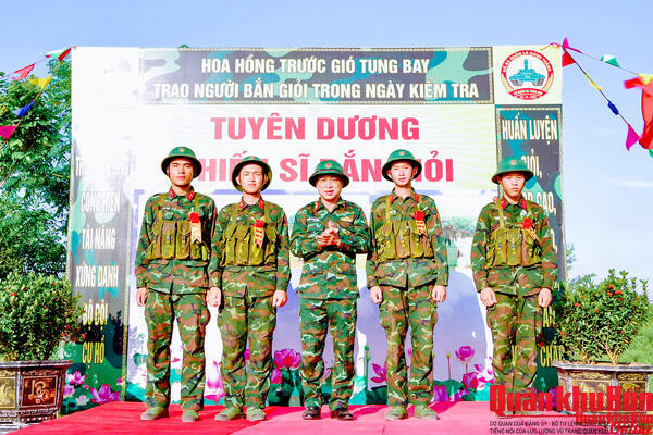 Lữ đoàn Tăng - Thiết giáp 206 hoàn thành xuất sắc nhiệm vụ kiểm tra “3 tiếng nổ” cho chiến sĩ mới năm 2026