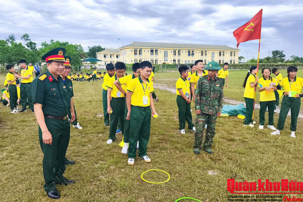 Hơn 240 thanh, thiếu niên tham gia “Học kỳ trong Quân đội” tại Sư đoàn 341