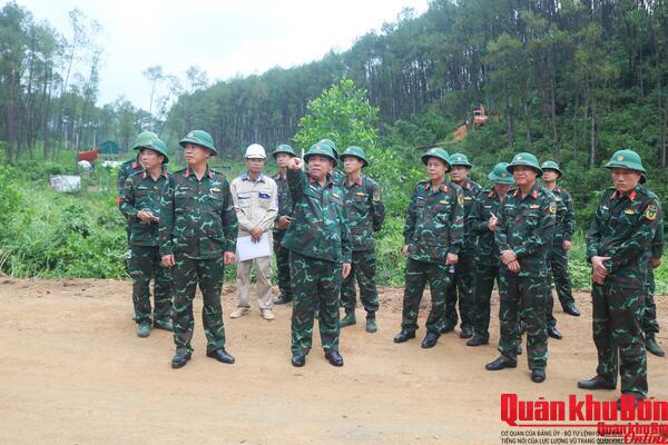 Quân khu 4: Kểm tra công tác chuẩn bị diễn tập