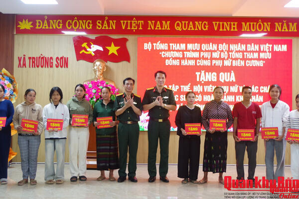Tuyên truyền pháp luật cho đồng bào biên giới xã Trường Sơn, tỉnh Quảng Trị