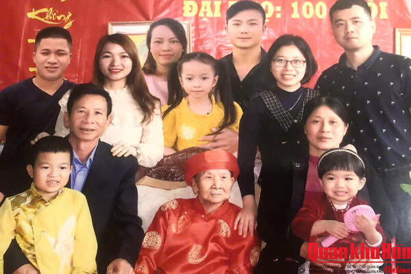 Ngọn lửa niềm tin trong trái tim người mẹ anh hùng