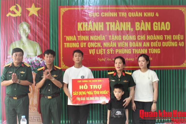 Cục Chính trị Quân khu 4 khánh thành, bàn giao Nhà tình nghĩa