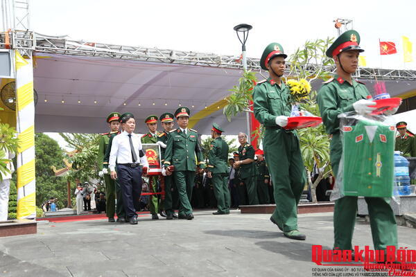 Quảng Trị: Tổ chức Lễ viếng, truy điệu và an táng 13 hài cốt liệt sĩ quy tập ở Câu Nhi