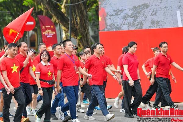 “Cùng Việt Nam tiến bước” năm 2026 xác lập Kỷ lục Guinness thế giới