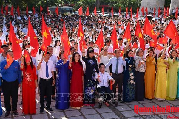 Hôm nay, hơn 23 triệu học sinh, sinh viên cả nước bước vào năm học mới