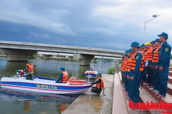 Quân đội chủ động ứng phó với mưa lũ, ngập lụt