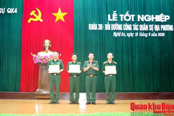 Trường Quân sự Quân khu 4 bế giảng Khóa 38 - Bồi dưỡng công tác quân sự địa phương năm 2026
