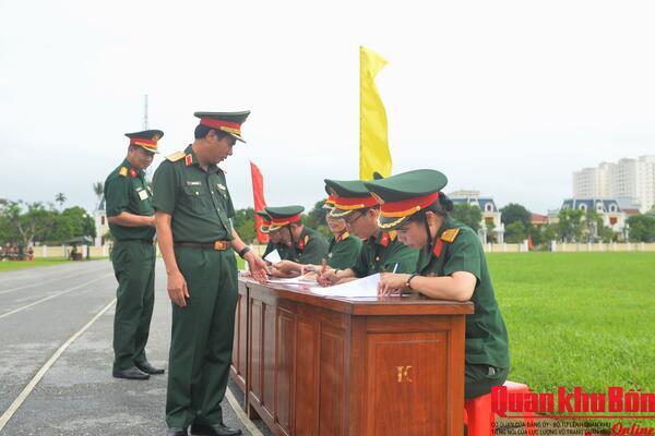 Cục Chính trị Quân khu 4: Kiểm tra huấn luyện tại chức năm 2026