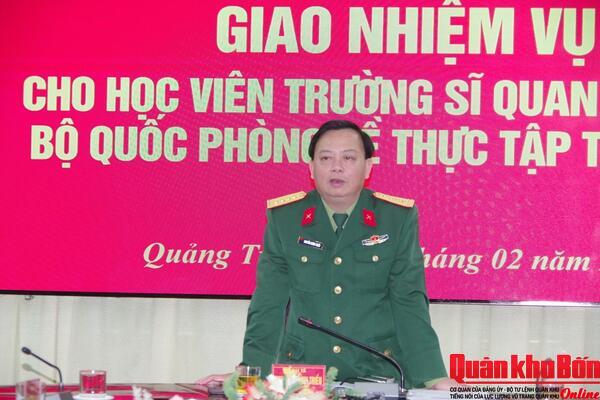 19 học viên Trường Sĩ quan Chính trị thực tập tại Sư đoàn 968