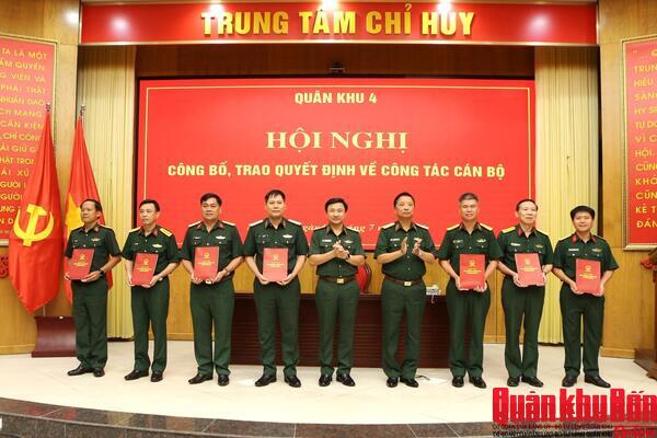 Quân khu 4: Trao quyết định công tác cán bộ năm 2026