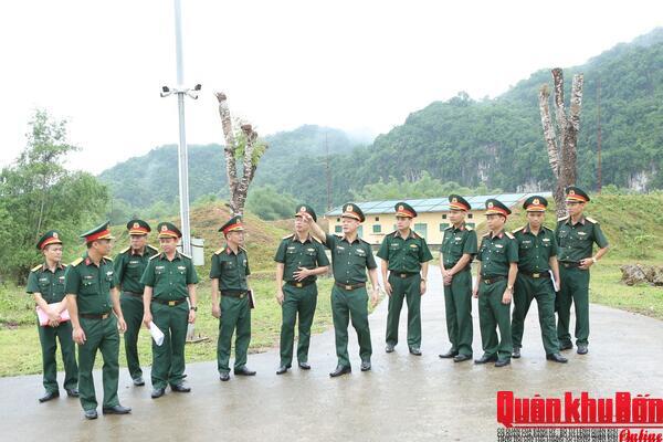 Thiếu tướng Hoàng Duy Chiến kiểm tra công tác an toàn phòng, chống cháy nổ tại các đơn vị