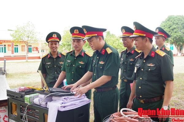 Sư đoàn 968 kiểm tra công tác chuẩn bị hành quân dã ngoại làm công tác dân vận