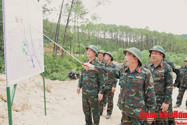 Quân khu 4 kiểm tra công tác chuẩn bị căn cứ hậu cần, kỹ thuật phục vụ diễn tập