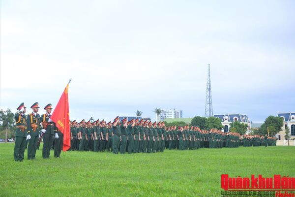 Cơ quan Quân khu 4: Chào cờ quý IV năm 2026