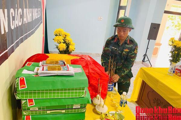 Sư đoàn 968 (Quân khu 4) quy tập 3 hài cốt liệt sĩ cùng di vật khắc chữ “Huynh”