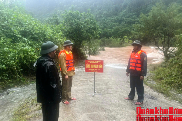 Bộ Chỉ huy Quân sự tỉnh Quảng Trị tích cực ứng phó mưa lũ, tìm kiếm cứu nạn