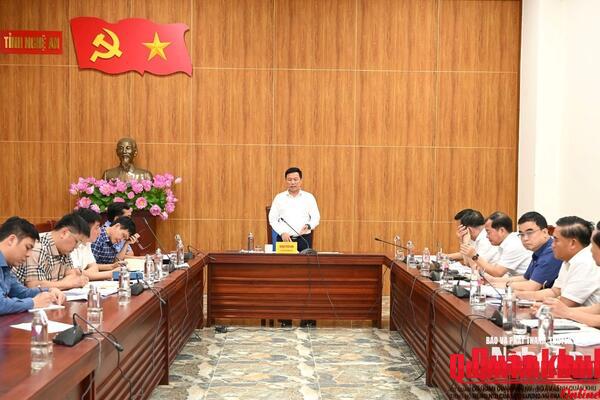 Đẩy nhanh tiến độ thực hiện dự án Đường bộ cao tốc Vinh - Thanh Thủy, mục tiêu phải khởi công trong tháng 5