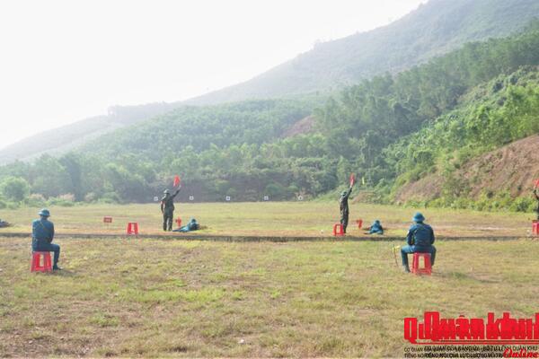 Ban Chỉ huy Phòng thủ khu vực 3 - Phú Lộc (TP Huế): Kiểm tra bắn súng cho dân quân
