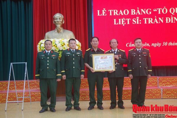 Trao bằng “Tổ quốc ghi công” liệt sĩ Trần Đình Khuyên