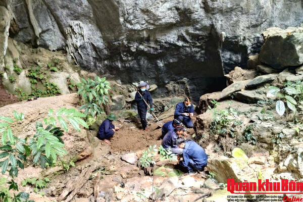 Đội Quy tập hài cốt liệt sĩ Bộ CHQS Hà Tĩnh: Tìm kiếm được 8 hài cốt liệt sĩ tại Lào