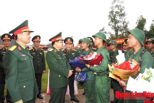 Quân khu 4 tăng cường giáo dục, quản lý tư tưởng bộ đội