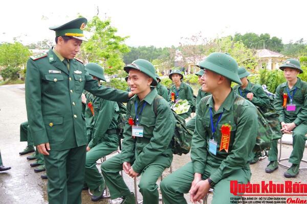 Ban Chỉ huy Bộ đội Biên phòng thành phố Huế tiếp nhận 120 chiến sĩ mới