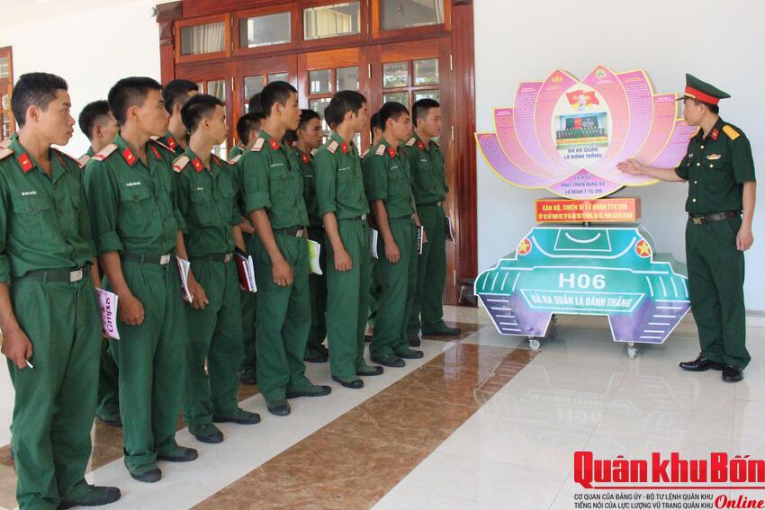 PHÁT HUY TRUYỀN THỐNG VẺ VANG, XÂY DỰNG LỰC LƯỢNG VŨ TRANG QUÂN KHU VÀ NỀN QUỐC PHÒNG TOÀN DÂN VỮNG MẠNH, HOÀN THÀNH TỐT NHIỆM VỤ TRONG TÌNH HÌNH MỚI