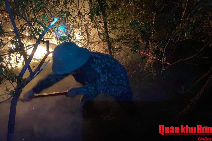 Chiến sĩ Khu Bốn trên hai tuyến đầu đánh “giặc”