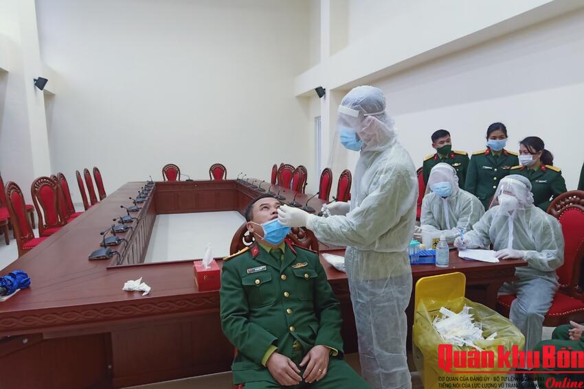 Quân khu 4: Nhiều biện pháp tăng cường phòng, chống dịch Covid - 19