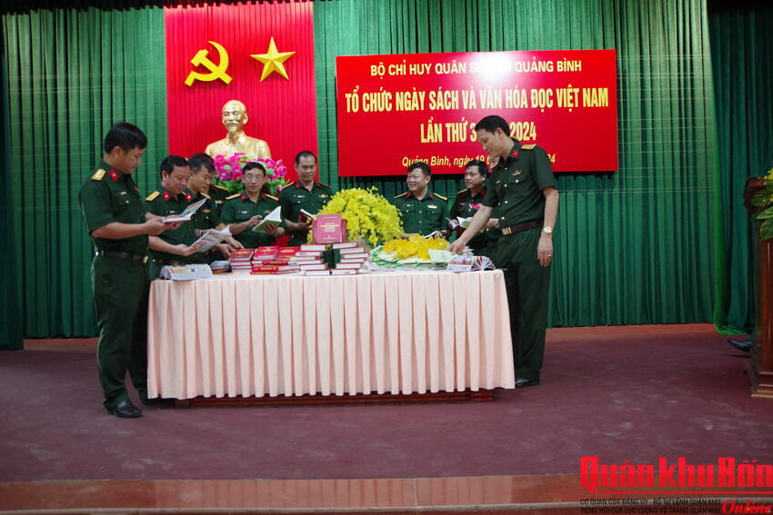 Bộ CHQS tỉnh Quảng Bình: Tổ chức hoạt động “Ngày sách và văn hóa đọc Việt Nam” năm 2024