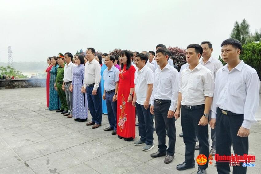 Đông đảo người dân dâng hương tri ân Tổng Bí thư Trần Phú