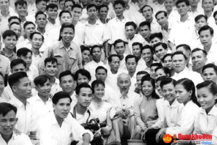 Bác Hồ - nhà báo vĩ đại, người sáng lập nền báo chí cách mạng Việt Nam