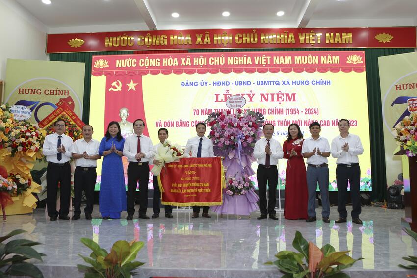 Xã Hưng Chính: Kỷ niệm 70 năm Ngày thành lập xã và đón bằng công nhận xã đạt chuẩn nông thôn mới nâng cao