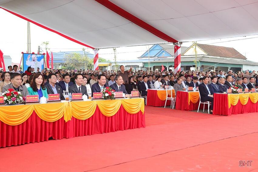 Khánh thành Nhà tưởng niệm Anh hùng liệt sỹ Phan Đình Giót