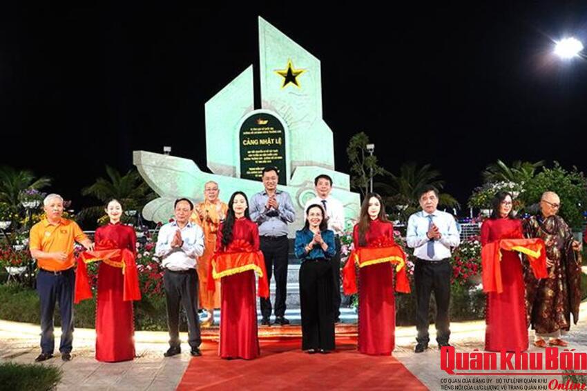 Khánh thành Bia di tích cảng Nhật Lệ