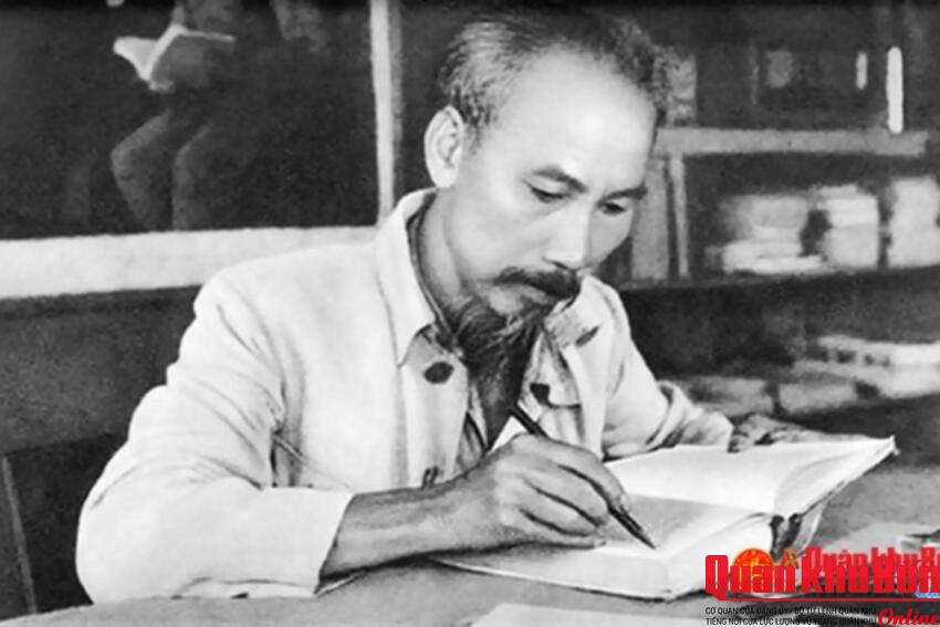 Cuộc đời “thanh bạch chẳng vàng son”