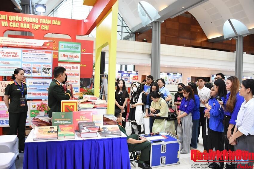 Hội Báo toàn quốc năm 2025: Sôi nổi các hoạt động tại khối báo chí Quân đội