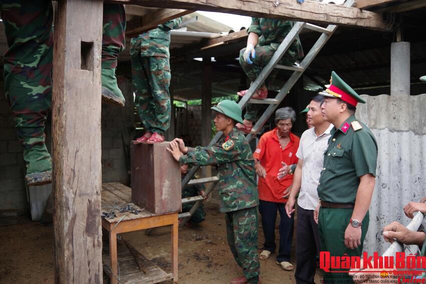 (Video) Trung đoàn 19: Hành quân giã ngoại làm công tác dân vận